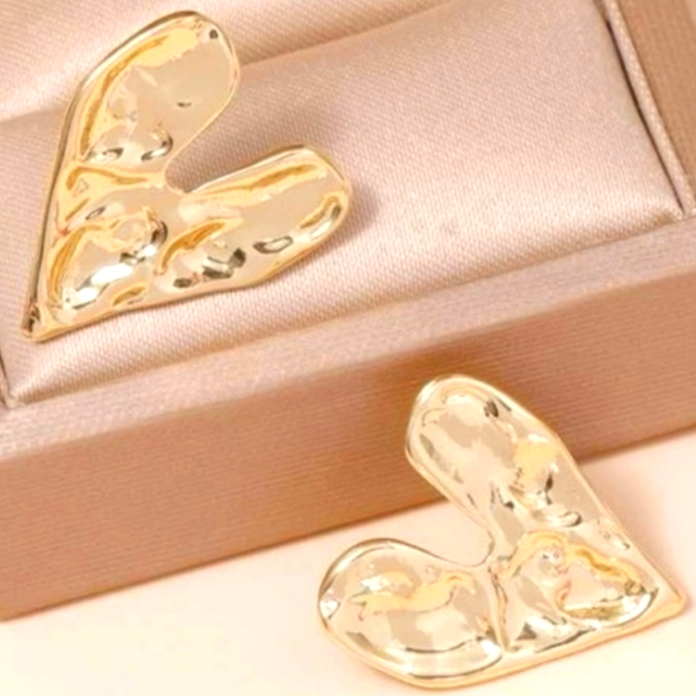 NEW Gold Heart Stud Earrings